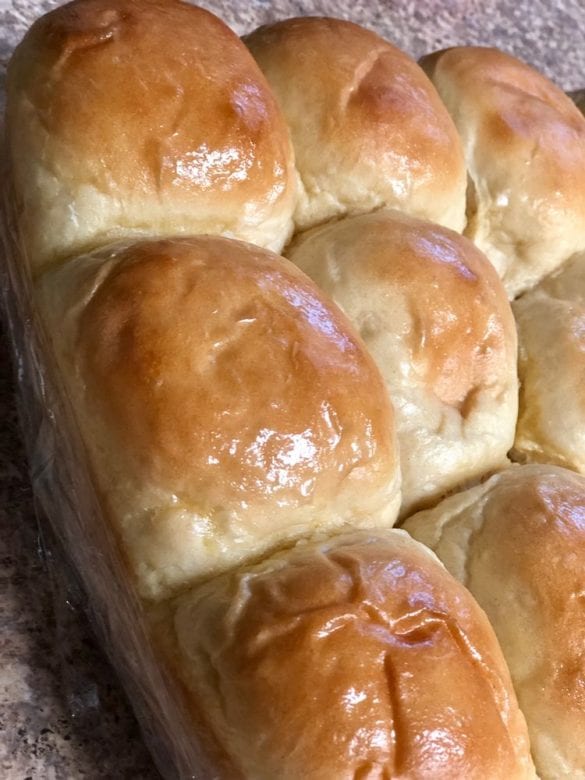 Old Fashioned Soft And Buttery Yeast Rolls