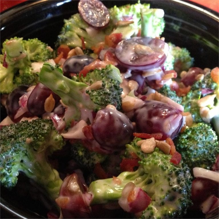 BROCCOLI SALAD WITH RED GRAPES, BACON, AND SUNFLOWER SEEDS