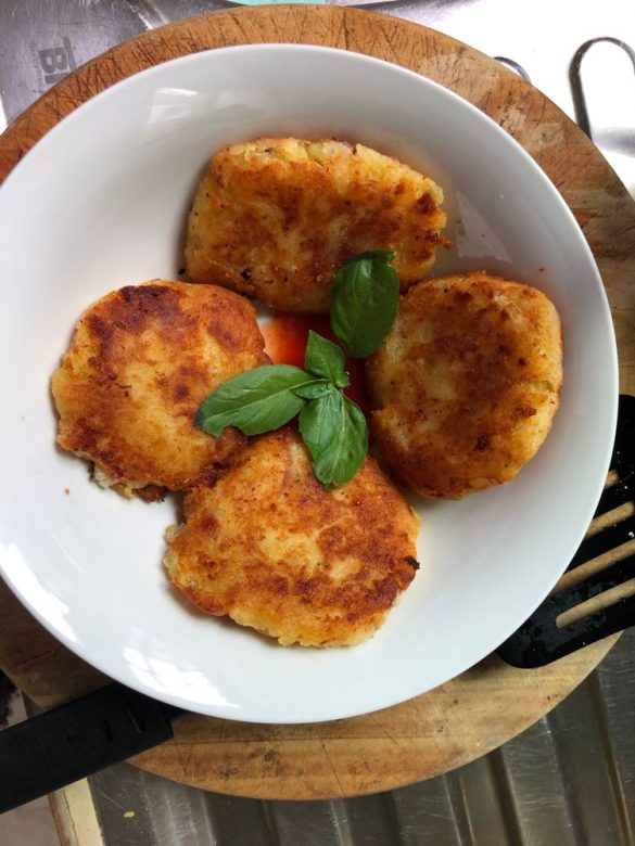 HAM AND CHEESE POTATO CROQUETTES