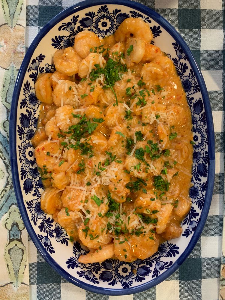 SHRIMP IN ROASTED PEPPER SAUCE