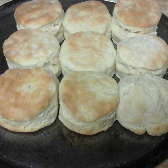 Tender Homemade Sour Cream Biscuits (NoFail recipe)