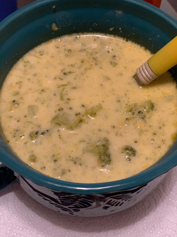 EASY BROCCOLI CHEESE SOUP RECIPE 5 INGREDIENTS