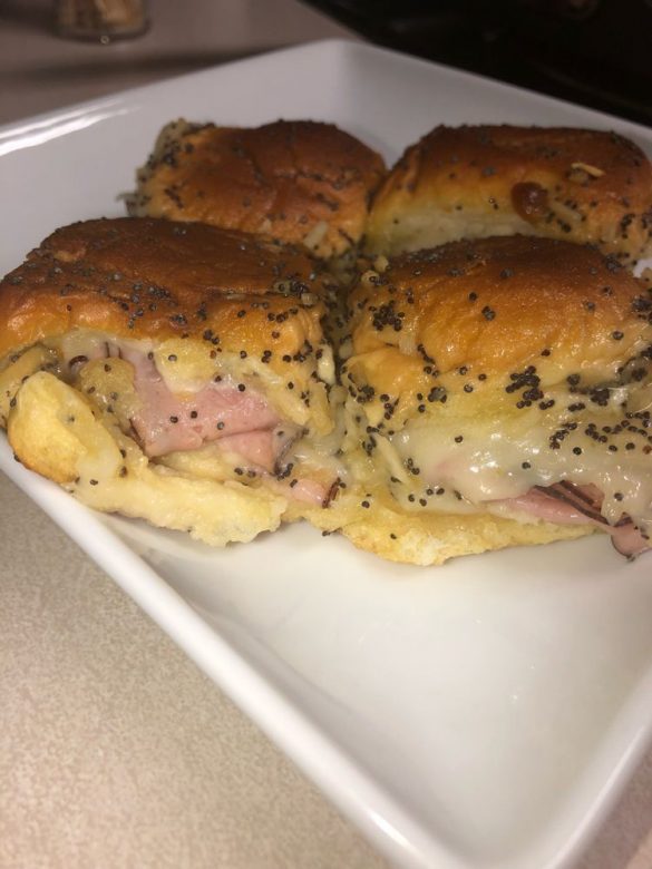 Hawaiian Ham and Cheese Sliders recipe