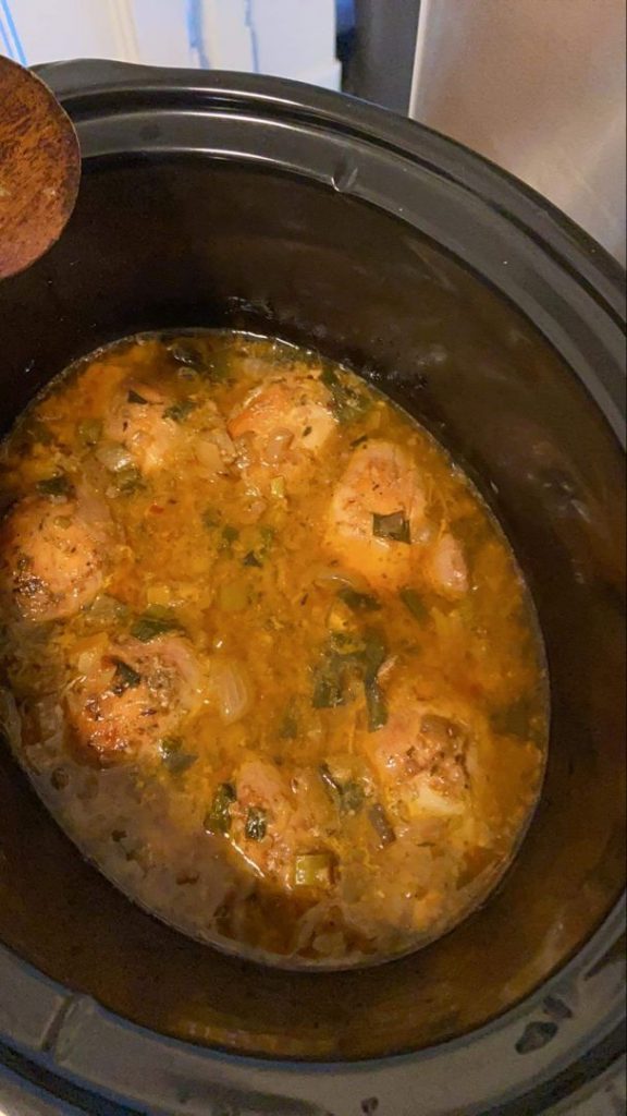 CROCK POT LEMON GARLIC BUTTER CHICKEN THIGHS