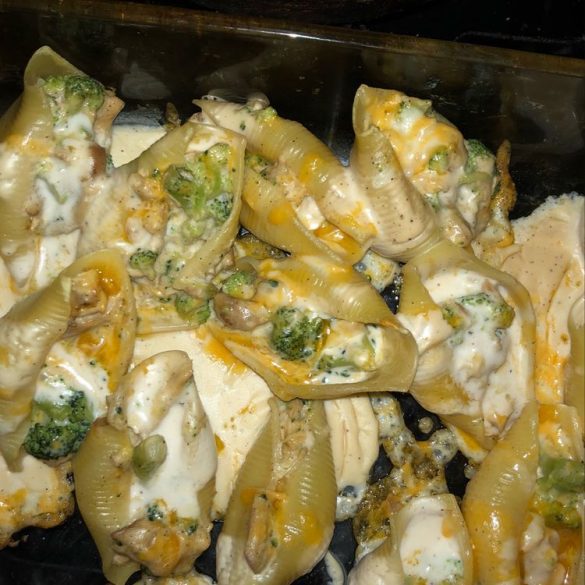 Chicken Broccoli Alfredo Stuffed Shells