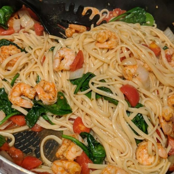 Spicy Shrimp Spinach Pasta