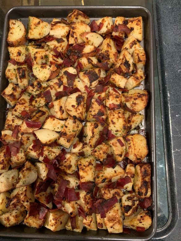 ROASTED GARLIC BUTTER PARMESAN POTATOES