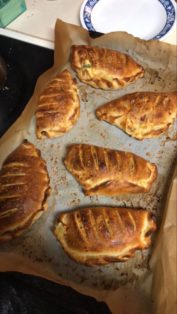 ricotta and spinach calzones