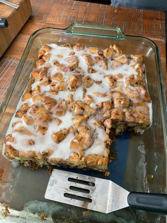 Easy Cinnamon Roll Casserole
