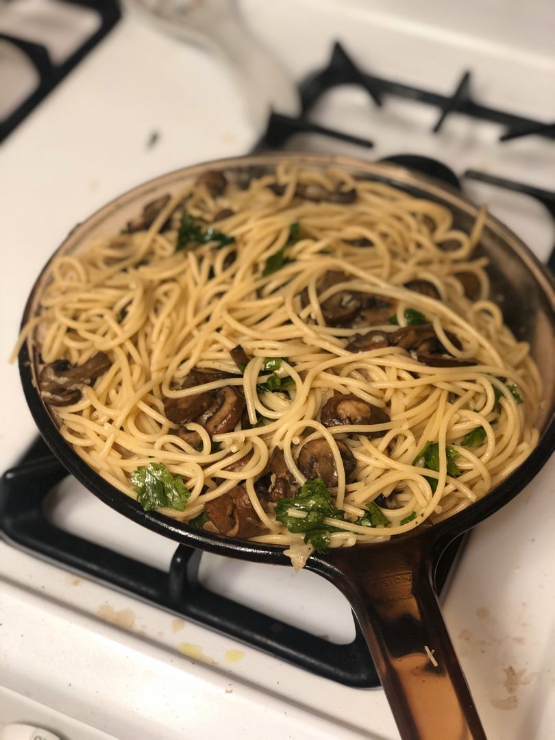 Mushroom and Garlic Spaghetti Dinner